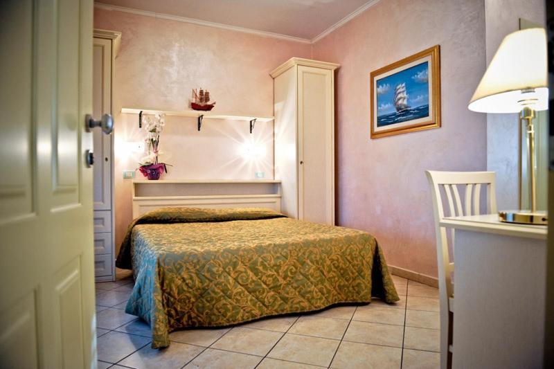 Hotel Residence Veliero Riccione Szoba fotó