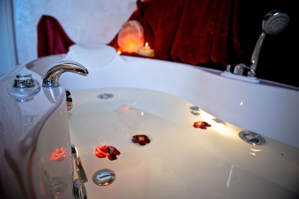 Hotel Residence Veliero Riccione Kültér fotó