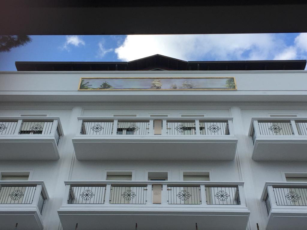 Hotel Residence Veliero Riccione Kültér fotó