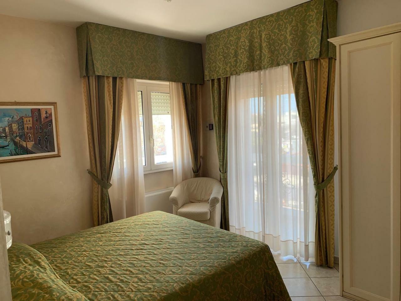 Hotel Residence Veliero Riccione Kültér fotó